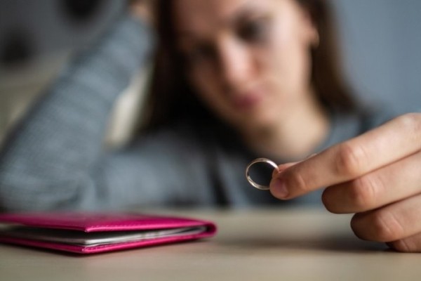 Ученые выяснили, через сколько лет брака мужчины и женщины изменяют друг другу Ученые выяснили, через сколько лет брака мужчины и женщины изменяют друг другу