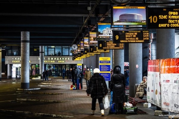 «На Варшаву осталось около 3 часов, остальное ушло на границу». Они не думали, что автобусная поездка может быть такой долгой «На Варшаву осталось около 3 часов, остальное ушло на границу». Они не думали, что автобусная поездка может быть такой долгой