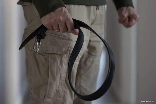 Истории белорусов, которых избивали родители Истории белорусов, которых избивали родители