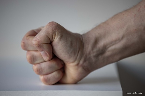 Истории белорусов, которых избивали родители Истории белорусов, которых избивали родители