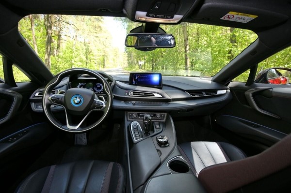 22-летний парень из Жодино купил BMW i8 за $100 тысяч — доволен? 22-летний парень из Жодино купил BMW i8 за $100 тысяч — доволен?