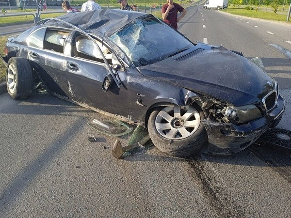 Это точно BMW? Что стало с двумя «баварцами» после жесткого ДТП в Беларуси. Видео удара Это точно BMW? Что стало с двумя «баварцами» после жесткого ДТП в Беларуси. Видео удара
