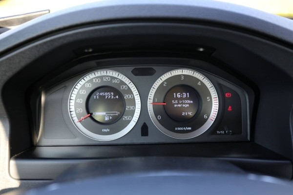 Белорус купил 13-летний Volvo из Европы: «Машина привезена перегонщиком, а растаможена через льготников» Белорус купил 13-летний Volvo из Европы: «Машина привезена перегонщиком, а растаможена через льготников»