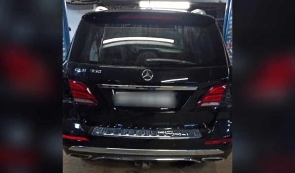 Белорус похитил дорогой Mercedes, чтобы рассчитаться с долгами, но его обманули Белорус похитил дорогой Mercedes, чтобы рассчитаться с долгами, но его обманули