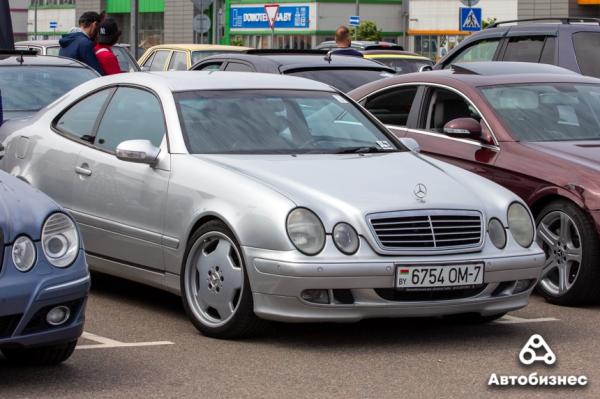 «Нет года выпуска, есть состояние». В Беларуси владельцы старых Mercedes собрались на большую встречу «Нет года выпуска, есть состояние». В Беларуси владельцы старых Mercedes собрались на большую встречу