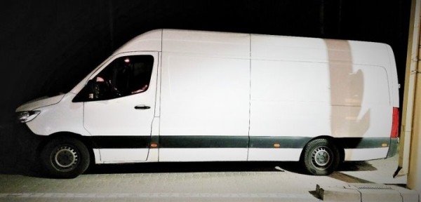 Два подозрительных «Мерседеса» пытались ввезти в Беларусь из Литвы Два подозрительных «Мерседеса» пытались ввезти в Беларусь из Литвы