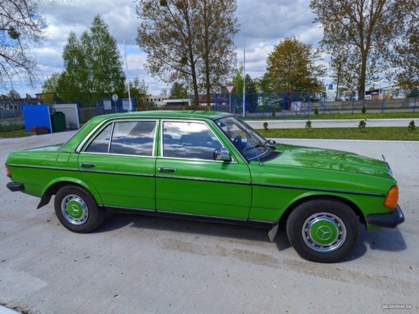 «23 года у одного хозяина». Житель Брестской области выставил на продажу Mercedes-Benz W123