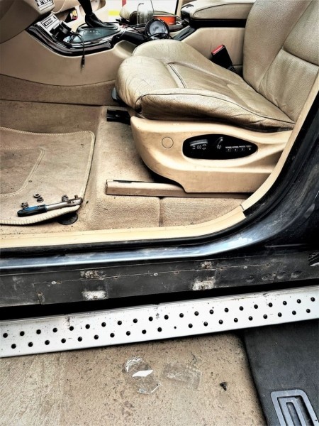 BMW с хитрыми тайниками остановили литовцы вблизи границы с Беларусью BMW с хитрыми тайниками остановили литовцы вблизи границы с Беларусью