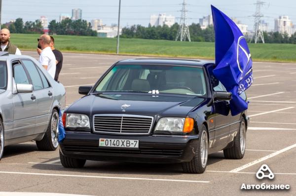 «Нет года выпуска, есть состояние». В Беларуси владельцы старых Mercedes собрались на большую встречу «Нет года выпуска, есть состояние». В Беларуси владельцы старых Mercedes собрались на большую встречу