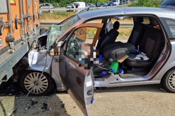 Под Берлином спасатели вырезали из машины попавшего в ДТП белоруса