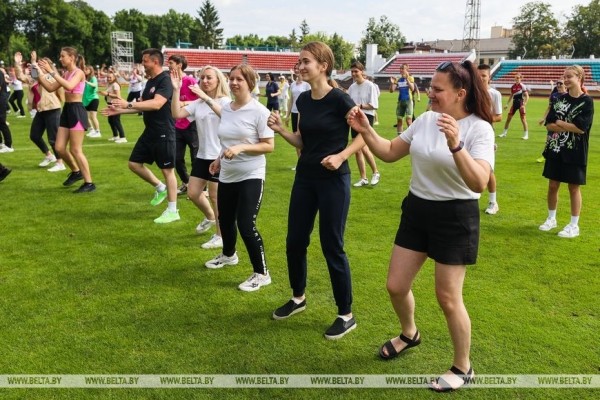 «Народная зарядка» прошла на стадионе «Брестский»
