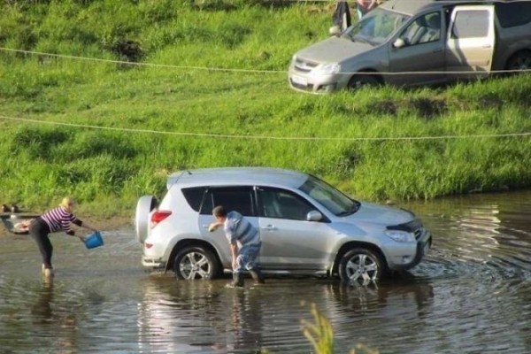 На каком расстоянии от берега водоема можно оставлять автомобиль? На каком расстоянии от берега водоема можно оставлять автомобиль?