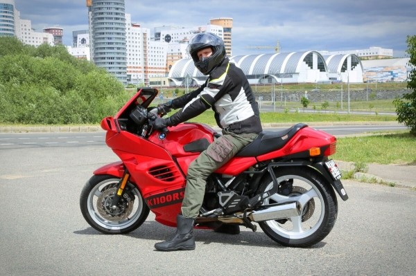 Белорус купил в США 27-летний мотоцикл BMW K1100 RS Белорус купил в США 27-летний мотоцикл BMW K1100 RS