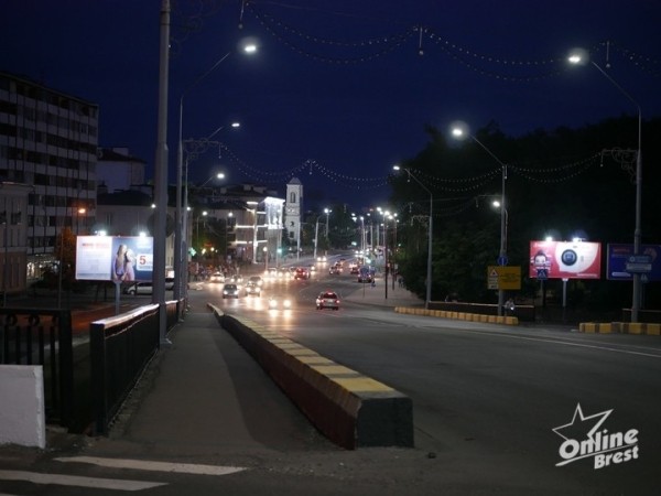 Закрывается правая полоса на путепроводе по улице Ленина в Бресте