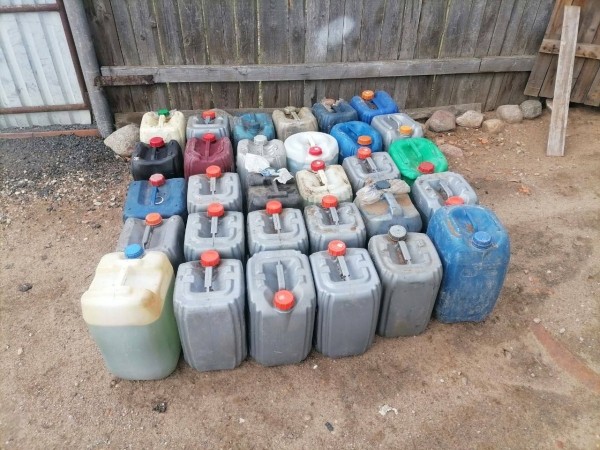 Белорус украл у «колхоза» 630 литров топлива и 200 литров моторного масла. Как ему удалось столько «вынести» незаметно? Белорус украл у «колхоза» 630 литров топлива и 200 литров моторного масла. Как ему удалось столько «вынести» незаметно?