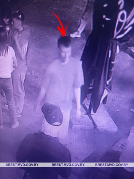 Милиция ищет мужчину, который находился в кафе на ул.Комсомольской в Бресте Милиция ищет мужчину, который находился в кафе на ул.Комсомольской в Бресте
