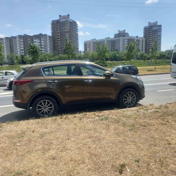 «На момент покупки машина была чистой, а спустя месяц стала криминальной!». У пенсионера хотят изъять Kia Sportage