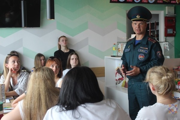 В Бресте сотрудники МЧС отработали тактико-специальное занятие «Организация тушения пожаров на АЗС»