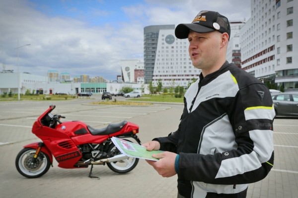 Белорус купил в США 27-летний мотоцикл BMW K1100 RS Белорус купил в США 27-летний мотоцикл BMW K1100 RS