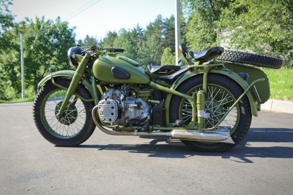 Считай, музейный экспонат! Белорус заморочился и вложил $10 тысяч в мотоцикл М-72 1953 г. в.