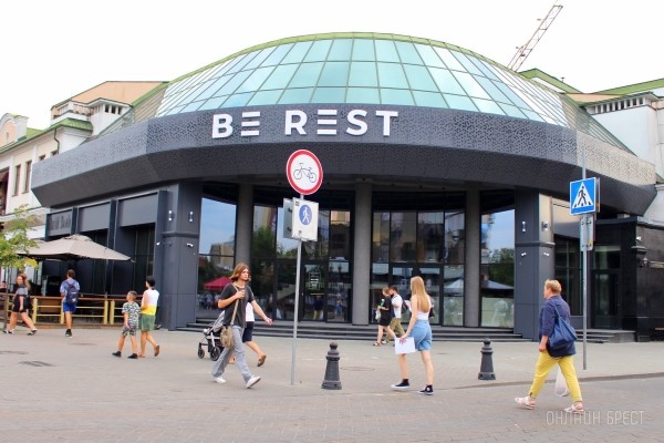 Наслаждайся вкусной кухней и играй в боулинг! На Советской в центре Бреста открылось новое кафе «David Bowley». Бронь столиков и дорожек