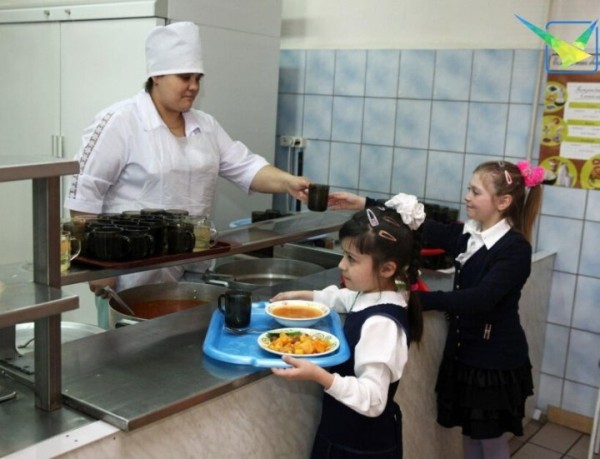 Можно ли отказаться от питания в школе, рассказала специалист Можно ли отказаться от питания в школе, рассказала специалист