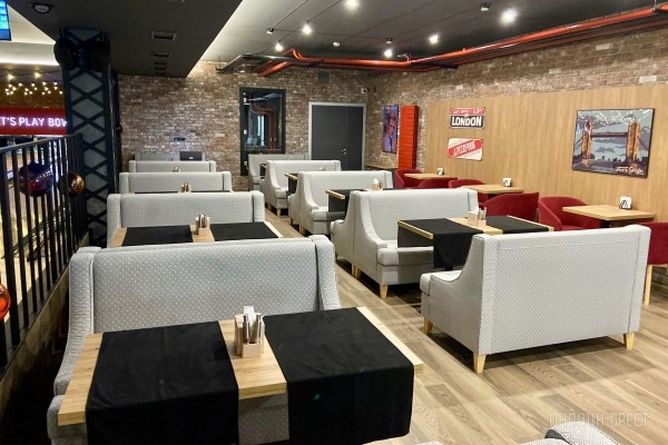 Наслаждайся вкусной кухней и играй в боулинг! На Советской в центре Бреста открылось новое кафе «David Bowley». Бронь столиков и дорожек