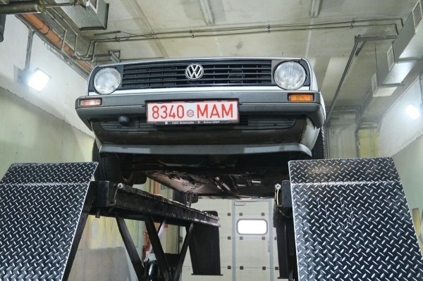 Volkswagen, не видевший зимы почти 20 лет! Отыскали идеальный Golf 1989 г. в., который точно не найти на «вторичке»