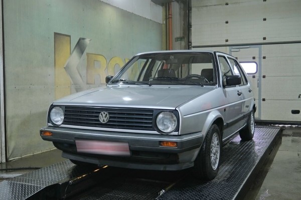 Volkswagen, не видевший зимы почти 20 лет! Отыскали идеальный Golf 1989 г. в., который точно не найти на «вторичке»