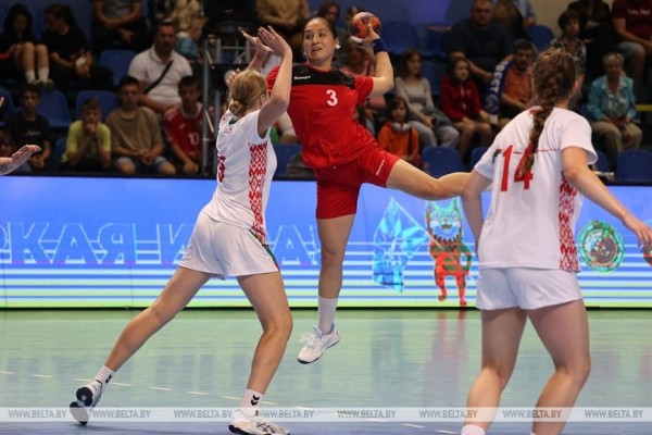 Белорусские гандболистки победно стартовали на II Играх стран СНГ
