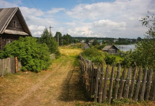 Пустующие дома на селе: как стать собственником недвижимости за одну базовую?