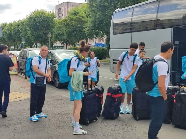 «Спасибо за организацию Игр стран СНГ». Сборную Узбекистана по гандболу тепло встретили в Бресте