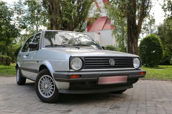 Volkswagen, не видевший зимы почти 20 лет! Отыскали идеальный Golf 1989 г. в., который точно не найти на «вторичке»