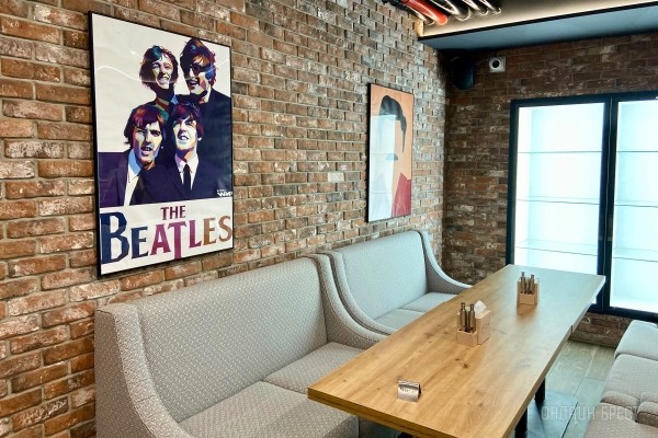 Наслаждайся вкусной кухней и играй в боулинг! На Советской в центре Бреста открылось новое кафе «David Bowley». Бронь столиков и дорожек