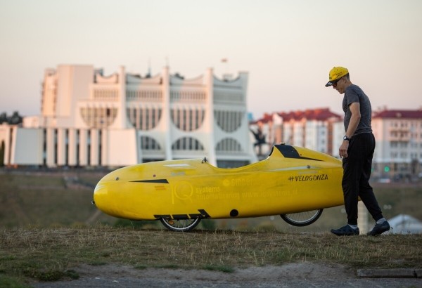 Крути педали! Белорус купил в Голландии веломобиль и вернулся на нём в Беларусь, проехав 1 600 км