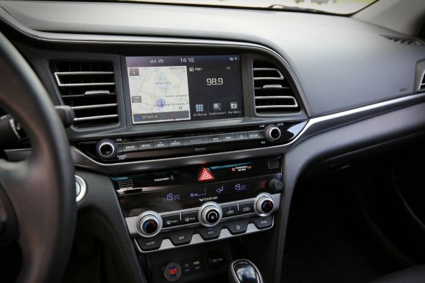 Как это — без бензина? Белорус пригнал из Кореи полностью газовый Hyundai Avante Как это — без бензина? Белорус пригнал из Кореи полностью газовый Hyundai Avante