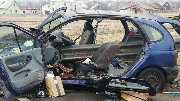 «Это не отбойник, это шампур»: что говорят белорусы о страшной аварии на трассе М6. Другие случаи и как решить проблему? «Это не отбойник, это шампур»: что говорят белорусы о страшной аварии на трассе М6. Другие случаи и как решить проблему?