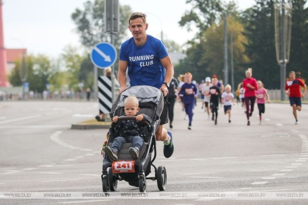 Около 500 взрослых и детей вышли на старт Берестейского забега Около 500 взрослых и детей вышли на старт Берестейского забега