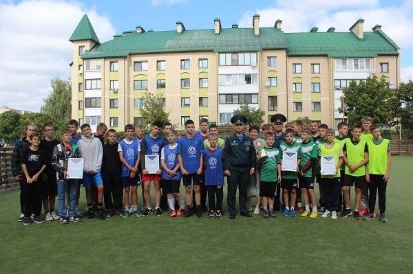 Соревнования по мини-футболу прошли в 19-й средней школе г. Бреста Соревнования по мини-футболу прошли в 19-й средней школе г. Бреста