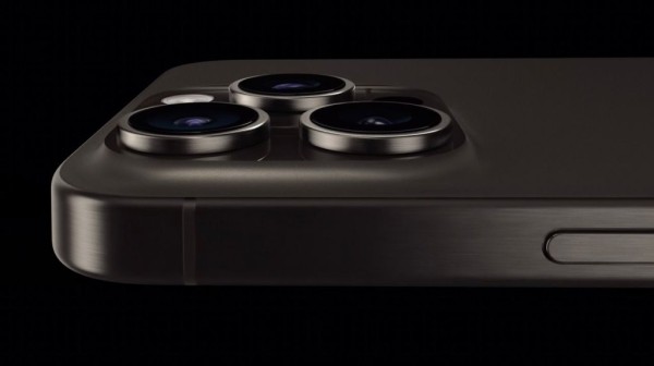 Apple представила iPhone 15