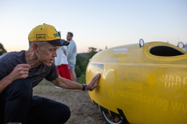 Крути педали! Белорус купил в Голландии веломобиль и вернулся на нём в Беларусь, проехав 1 600 км