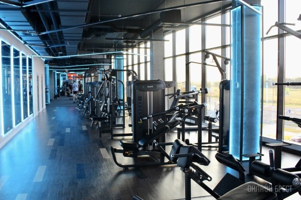 «GYM Express» на Варшавском шоссе - первый круглосуточный фитнес-клуб в Бресте. Высокотехнологичные тренажеры, финская сауна, бесплатная экскурсия, неоновый интерьер «GYM Express» на Варшавском шоссе - первый круглосуточный фитнес-клуб в Бресте. Высокотехнологичные тренажеры, финская сауна, бесплатная экскурсия, неоновый интерьер