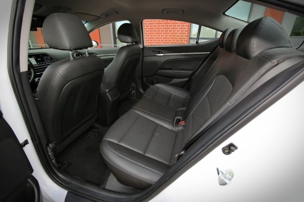 Как это — без бензина? Белорус пригнал из Кореи полностью газовый Hyundai Avante Как это — без бензина? Белорус пригнал из Кореи полностью газовый Hyundai Avante