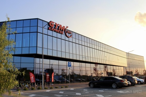 «GYM Express» на Варшавском шоссе - первый круглосуточный фитнес-клуб в Бресте. Высокотехнологичные тренажеры, финская сауна, бесплатная экскурсия, неоновый интерьер «GYM Express» на Варшавском шоссе - первый круглосуточный фитнес-клуб в Бресте. Высокотехнологичные тренажеры, финская сауна, бесплатная экскурсия, неоновый интерьер