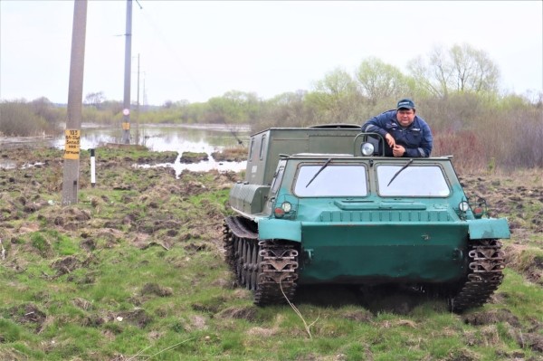 Смотрите, какой мощный вездеход используют в Пинских электросетях Смотрите, какой мощный вездеход используют в Пинских электросетях