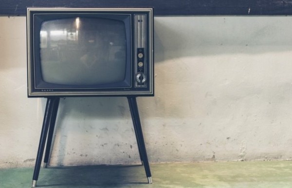 Мухи в телевизоре: жительница Лунинца столкнулась с необычной проблемой Мухи в телевизоре: жительница Лунинца столкнулась с необычной проблемой