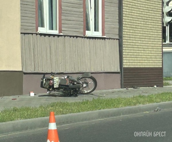 В Пинске произошло ДТП с участием авто и мото