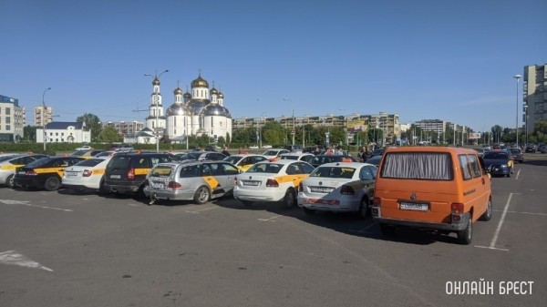 Больше платных дорог и реформа такси: что еще ждать белорусам в 2024-м от Минтранса