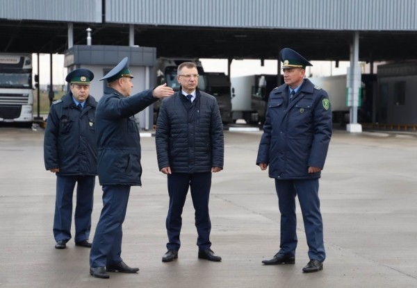 Работу пунктов пропуска «Козловичи» и «Брест» проинспектировал Председатель ГТК Владимир Орловский Работу пунктов пропуска «Козловичи» и «Брест» проинспектировал Председатель ГТК Владимир Орловский