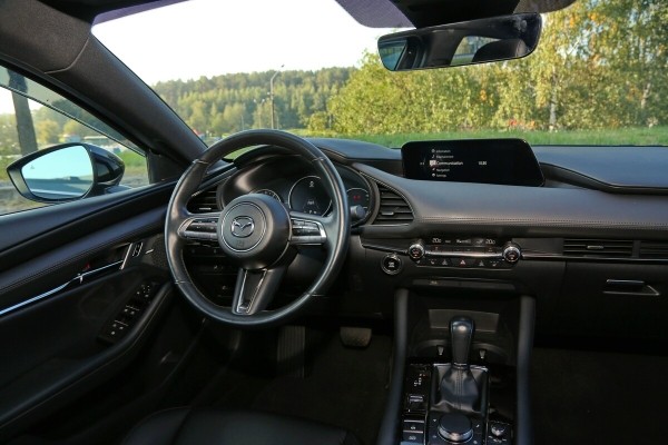 Тачка из США. Белорус восстановил полноприводный хетчбэк Mazda 3 — сколько стоил ремонт?